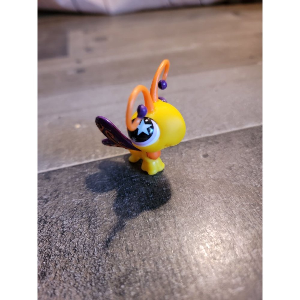 Littlest pet shop LPS yellow butterfly hasbro toy figure